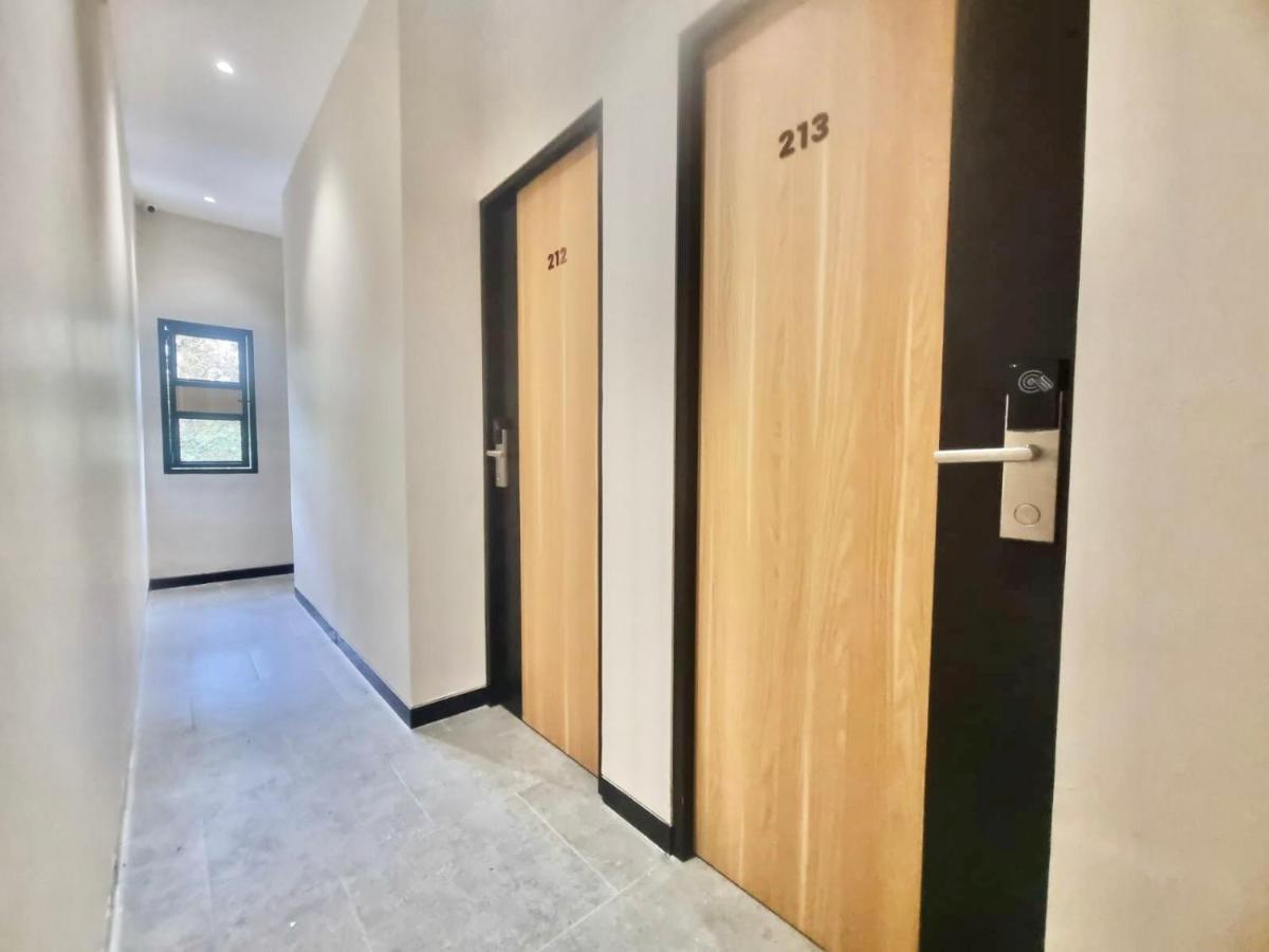 Pringgondani Guesthouse Pandanaran Hills Семаранг Екстериор снимка
